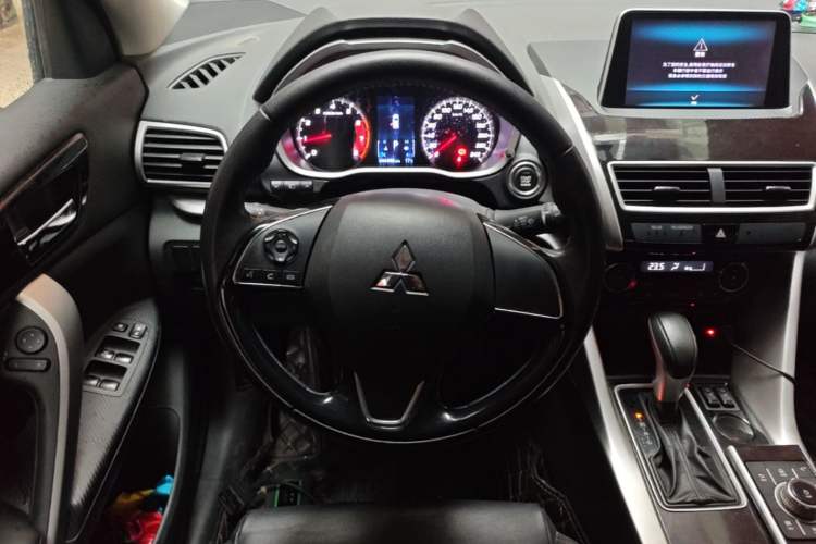 Used Mitsubishi Eclipse Cross 2019 1.5T CVT Two-Wheel Drive Dream Edition China VI Standard Steering Wheel