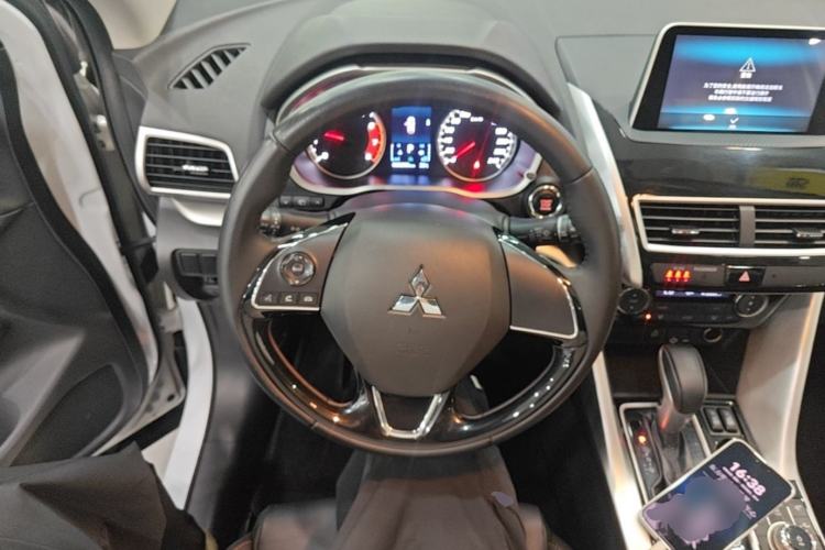 Used Mitsubishi Eclipse Cross 2019 1.5T CVT Two-Wheel Drive Dream Edition China VI Standard Steering Wheel