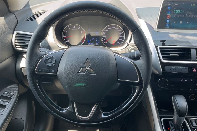 Used Mitsubishi Eclipse Cross 2019 1.5T CVT Two-Wheel Drive Dream Edition China VI Standard Steering Wheel