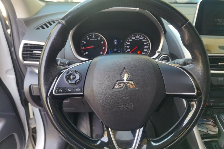 Used Mitsubishi Eclipse Cross 2019 1.5T CVT Two-Wheel Drive Dream Edition China VI Standard Steering Wheel
