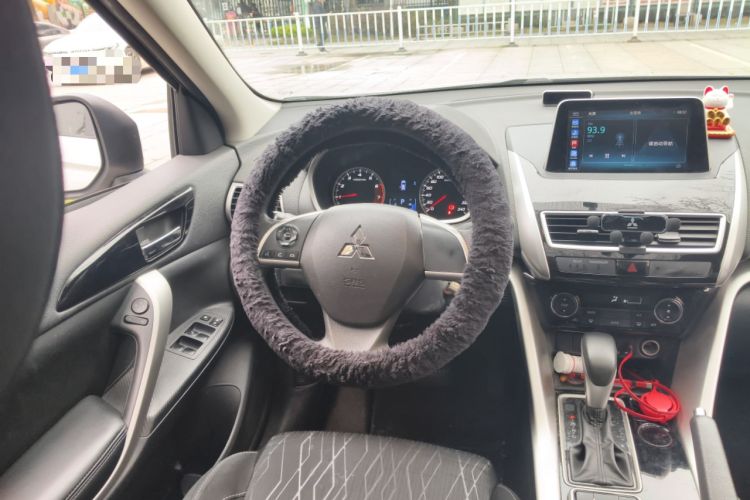 Used Mitsubishi Eclipse Cross 2019 1.5T CVT Two-Wheel Drive Fearless Edition China VI Standard Steering Wheel