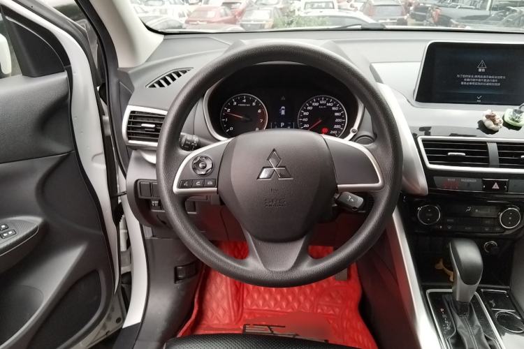 Used Mitsubishi Eclipse Cross 2019 1.5T CVT Two-Wheel Drive Fearless Edition China VI Standard Steering Wheel