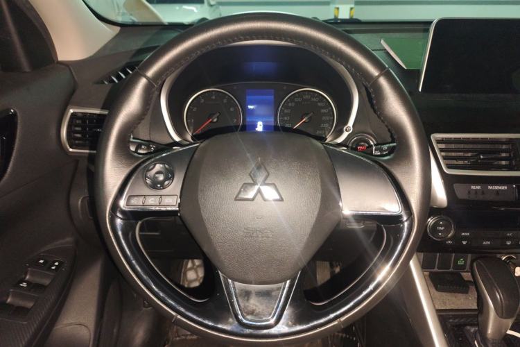 Used Mitsubishi Eclipse Cross 2019 1.5T CVT Two-Wheel Drive Dream Edition China VI Standard Steering Wheel