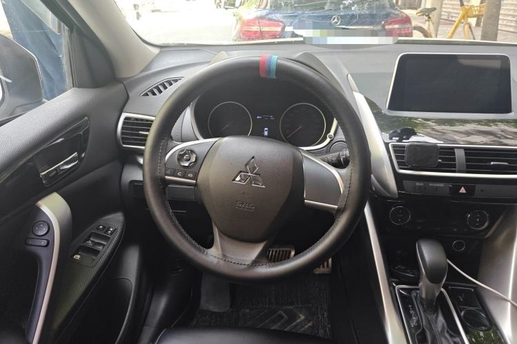 Used Mitsubishi Eclipse Cross 2019 1.5T CVT Two-Wheel Drive Fearless Edition China V Standard Steering Wheel