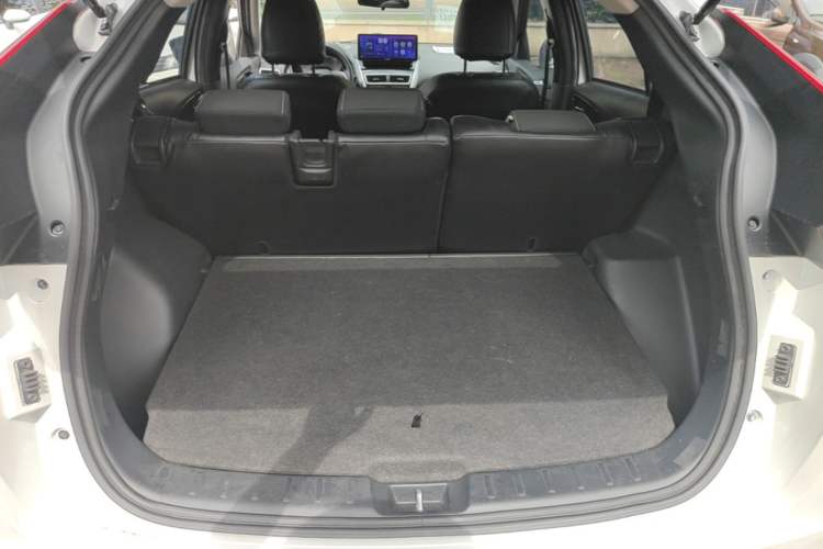 Used Mitsubishi Eclipse Cross 2019 1.5T CVT Two-Wheel Drive Fearless Edition China VI Standard Trunk