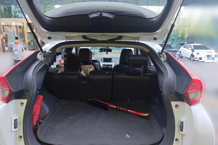 Used Mitsubishi Eclipse Cross 2019 1.5T CVT Two-Wheel Drive Dream Edition China VI Standard Trunk