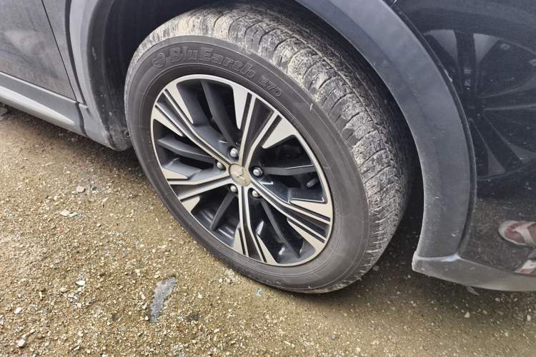 Used Mitsubishi Eclipse Cross 2021 1.5T CVT Two-Wheel Drive Belief Edition Right Front Wheel Hub
