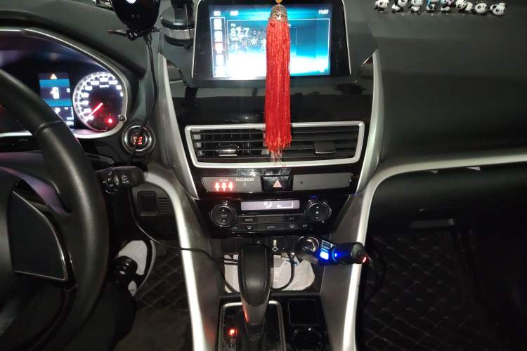 Used Mitsubishi Eclipse Cross 2021 1.5T CVT Two-Wheel Drive Belief Edition Audio And AC Panel