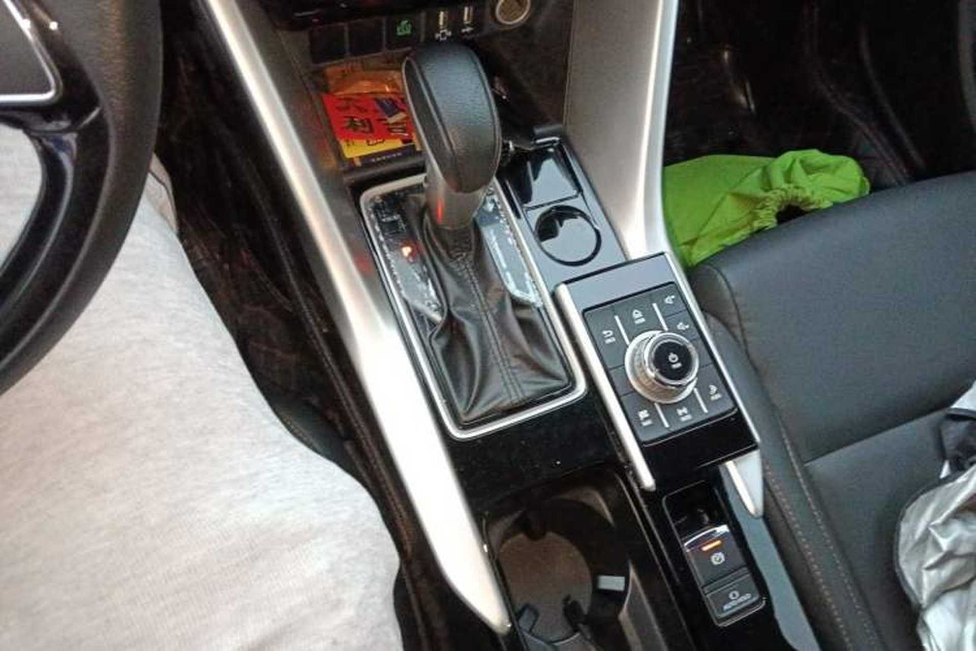 Used Mitsubishi Eclipse Cross 2021 1.5T CVT Two-Wheel Drive Dream Edition Gear Lever