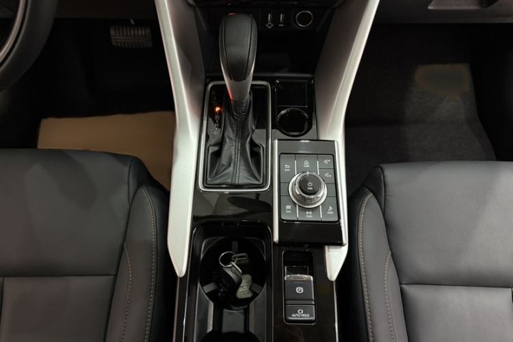 Used Mitsubishi Eclipse Cross 2021 1.5T CVT Two-Wheel Drive Dream Edition Interior 4
