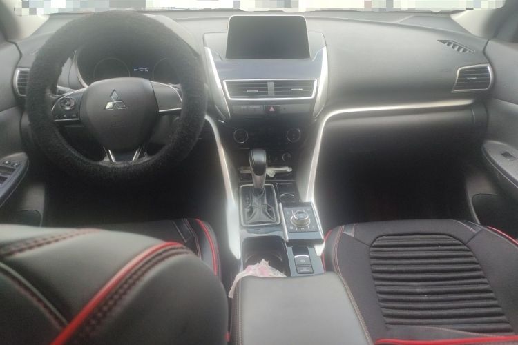 Used Mitsubishi Eclipse Cross 2021 1.5T CVT Two-Wheel Drive Dream Edition Center Console