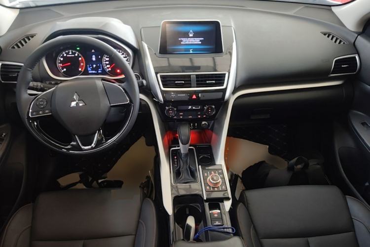 Used Mitsubishi Eclipse Cross 2021 1.5T CVT Two-Wheel Drive Dream Edition Center Console