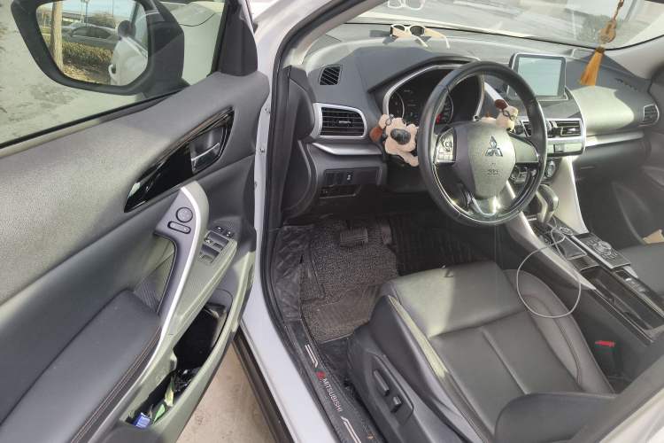 Used Mitsubishi Eclipse Cross 2021 1.5T CVT Four-Wheel Drive Passion Edition Driver Seat