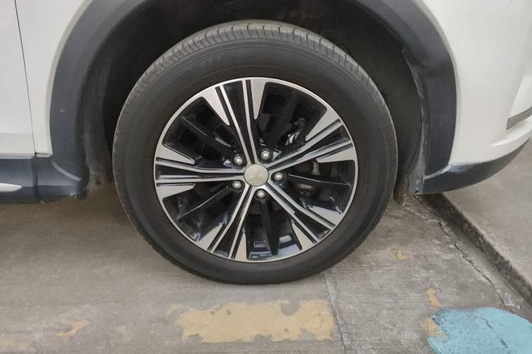 Used Mitsubishi Eclipse Cross 2021 1.5T CVT Two-Wheel Drive Dream Edition Exterior 7