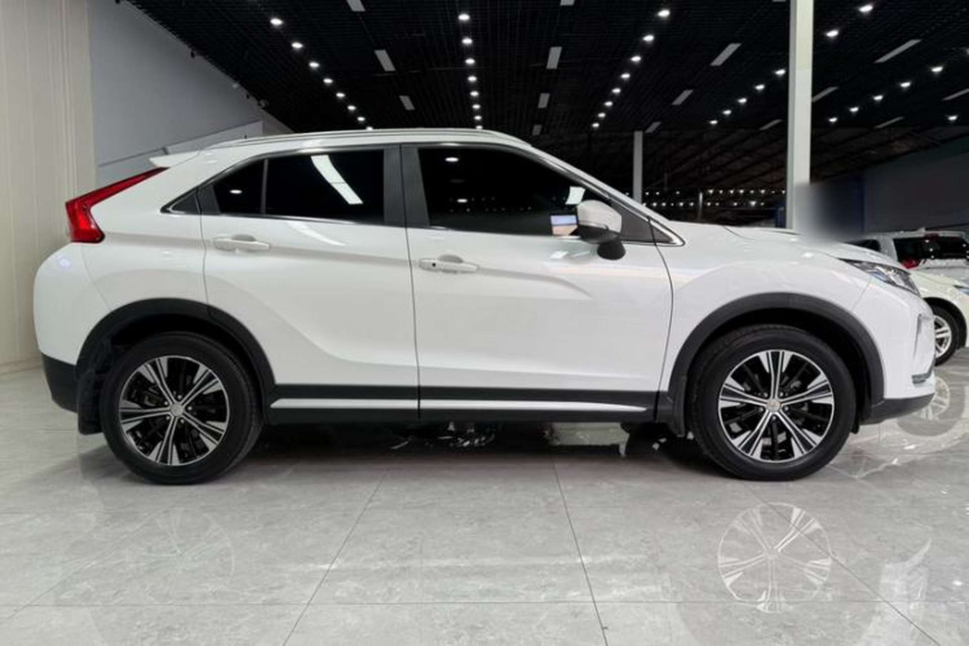 Used Mitsubishi Eclipse Cross 2021 1.5T CVT Four-Wheel Drive Passion Edition Exterior 8