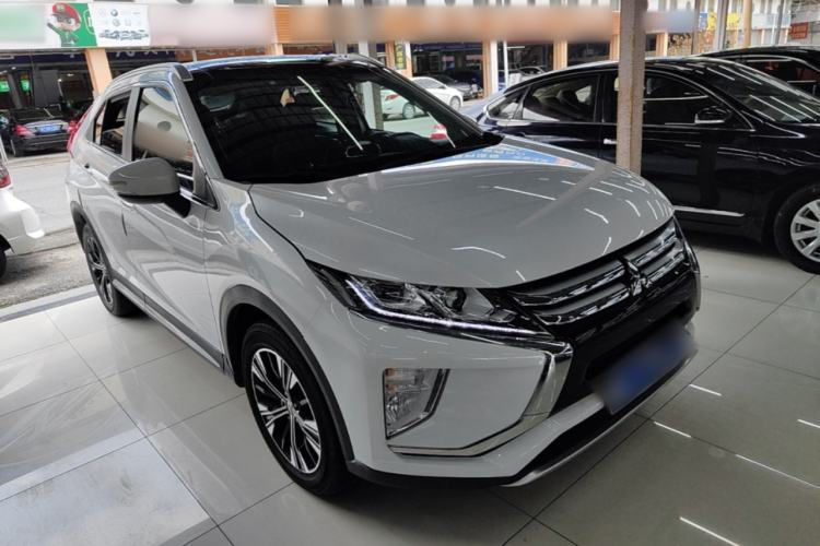 Used Mitsubishi Eclipse Cross 2021 1.5T CVT Two-Wheel Drive Dream Edition Front Right 45 Deg