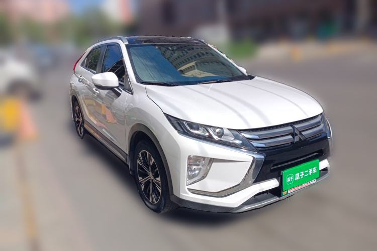 Used Mitsubishi Eclipse Cross 2021 1.5T CVT Two-Wheel Drive Dream Edition Front Right 45 Deg