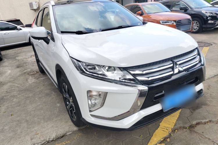 Used Mitsubishi Eclipse Cross 2021 1.5T CVT Two-Wheel Drive Dream Edition Front Right 45 Deg