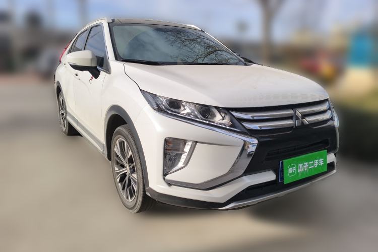 Used Mitsubishi Eclipse Cross 2021 1.5T CVT Four-Wheel Drive Passion Edition Front Right 45 Deg
