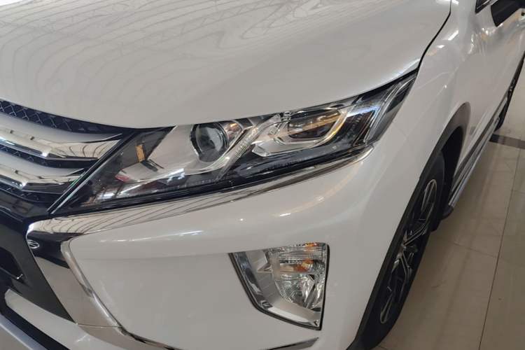 Used Mitsubishi Eclipse Cross 2021 1.5T CVT Two-Wheel Drive Dream Edition Left Front Headlight