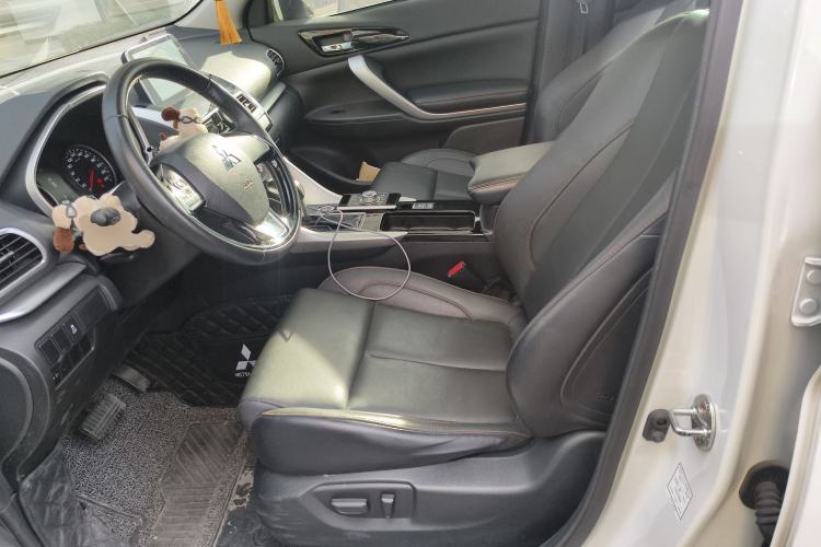 Used Mitsubishi Eclipse Cross 2021 1.5T CVT Four-Wheel Drive Passion Edition Left Front Seat
