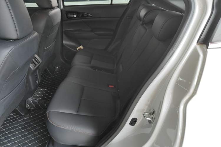Used Mitsubishi Eclipse Cross 2021 1.5T CVT Two-Wheel Drive Dream Edition Left Rear Seat