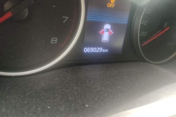 Used Mitsubishi Eclipse Cross 2021 1.5T CVT Two-Wheel Drive Dream Edition Odometer Close Up