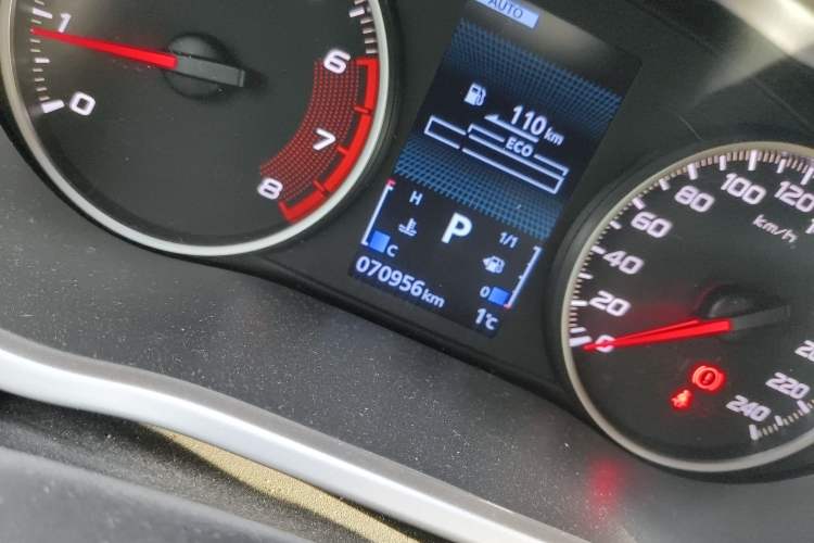 Used Mitsubishi Eclipse Cross 2021 1.5T CVT Four-Wheel Drive Passion Edition Odometer Close Up