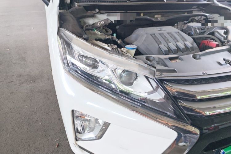 Used Mitsubishi Eclipse Cross 2021 1.5T CVT Two-Wheel Drive Dream Edition Right Front Headlight