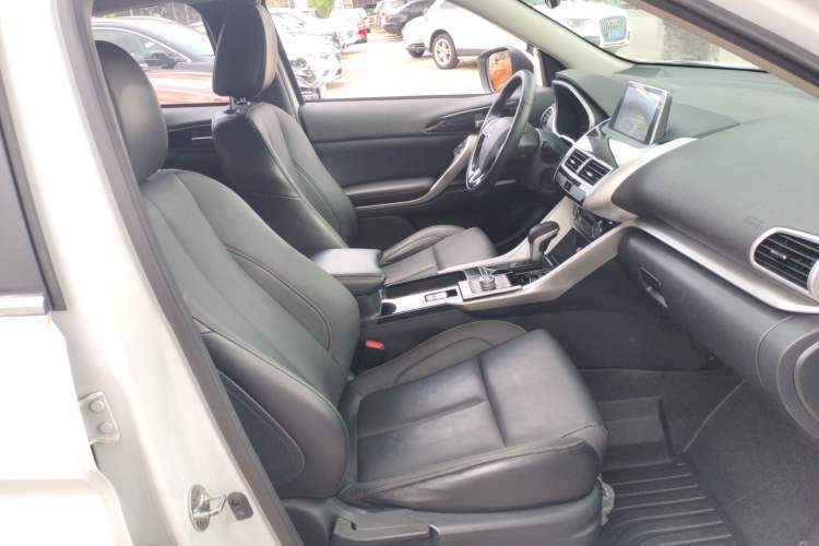 Used Mitsubishi Eclipse Cross 2021 1.5T CVT Two-Wheel Drive Dream Edition Right Front Seat