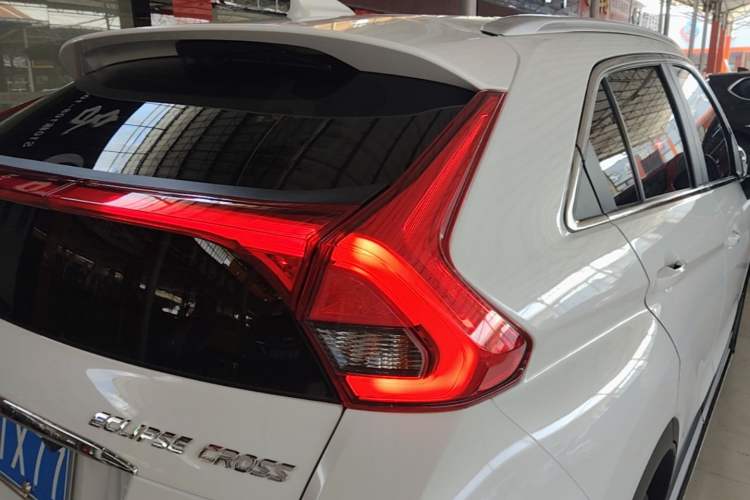 Used Mitsubishi Eclipse Cross 2021 1.5T CVT Two-Wheel Drive Dream Edition Right Rear Taillight