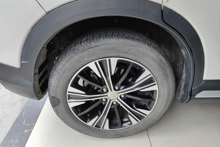 Used Mitsubishi Eclipse Cross 2021 1.5T CVT Two-Wheel Drive Dream Edition Right Rear Wheel Hub
