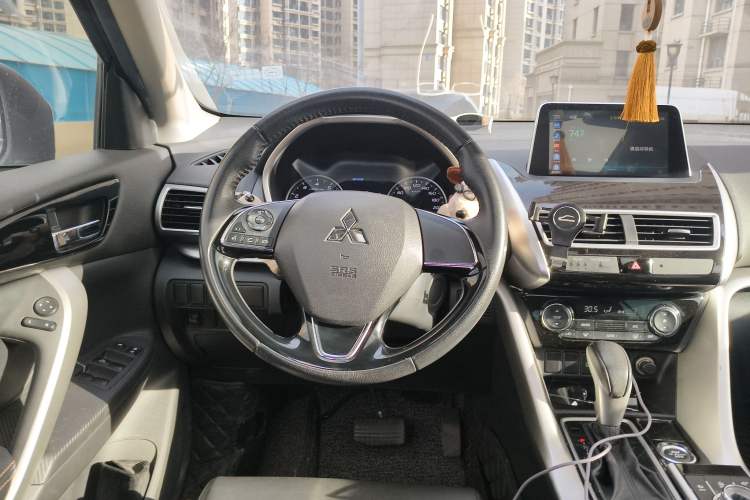 Used Mitsubishi Eclipse Cross 2021 1.5T CVT Four-Wheel Drive Passion Edition Steering Wheel