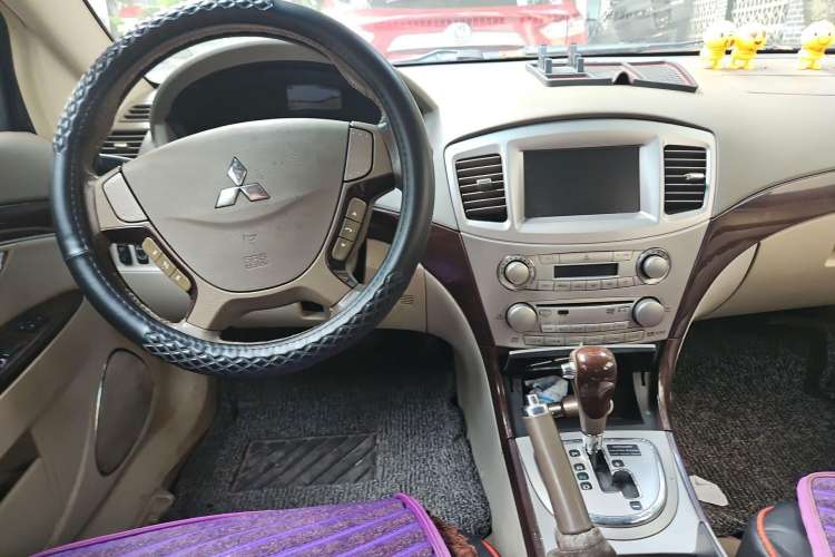 Used Mitsubishi Galant 2009 2.4L Flagship Dynamic Edition Center Console