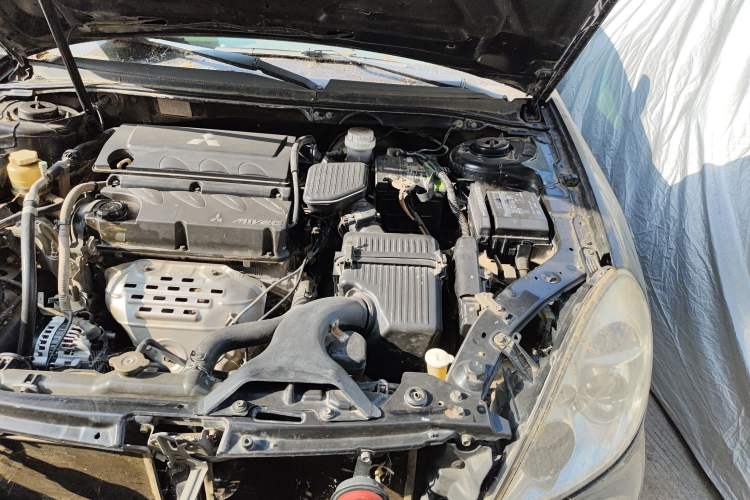 Used Mitsubishi Galant 2009 2.0L MingShi Edition Engine Bay Left