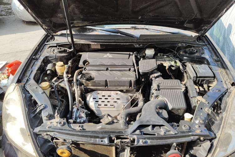Used Mitsubishi Galant 2009 2.0L MingShi Edition Engine Bay