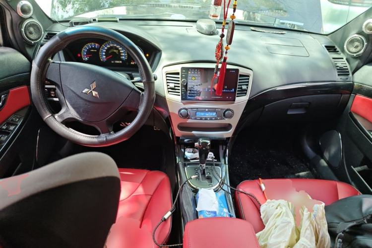Used Mitsubishi Galant 2012 2.0L MingShi Edition Center Console