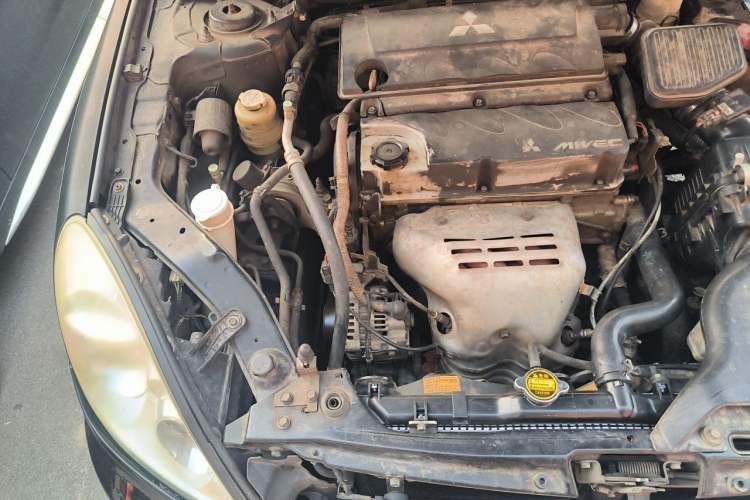 Used Mitsubishi Galant 2012 2.4L Deluxe Upgrade Edition Engine Bay Right