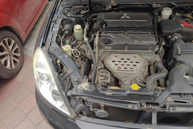 Used Mitsubishi Galant 2012 2.0L Elite Edition Engine Bay Right