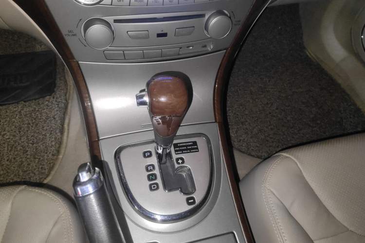 Used Mitsubishi Galant 2012 2.4L Deluxe Upgrade Edition Gear Lever