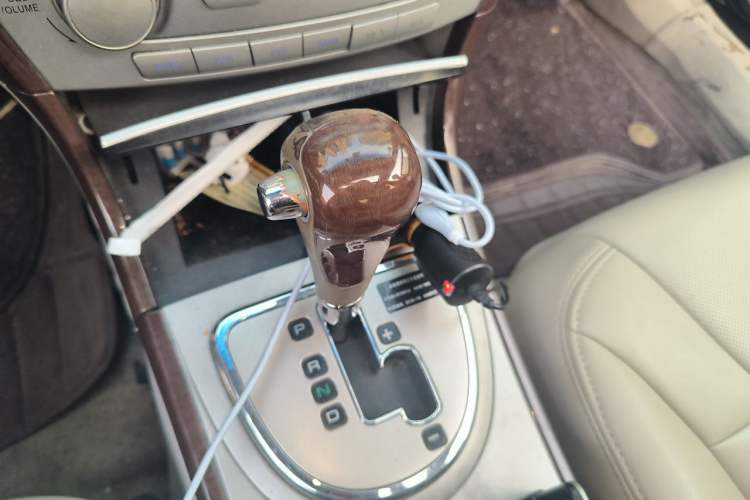 Used Mitsubishi Galant 2012 2.4L Deluxe Upgrade Edition Gear Lever