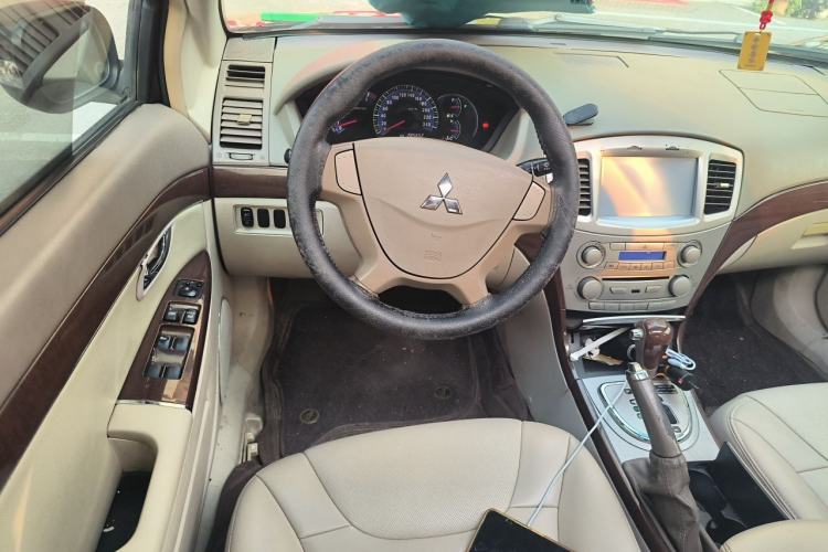 Used Mitsubishi Galant 2012 2.4L Deluxe Upgrade Edition Steering Wheel