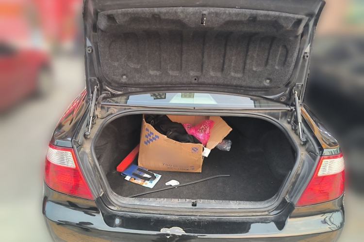 Used Mitsubishi Galant 2012 2.4L Deluxe Upgrade Edition Trunk