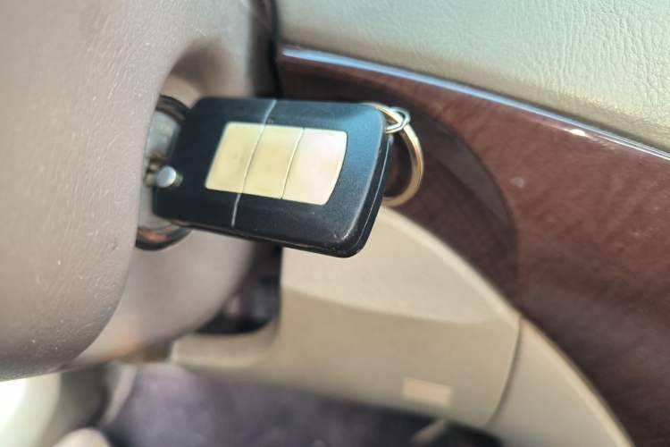 Used Mitsubishi Galant 2012 2.4L Deluxe Upgrade Edition Vehicle Key