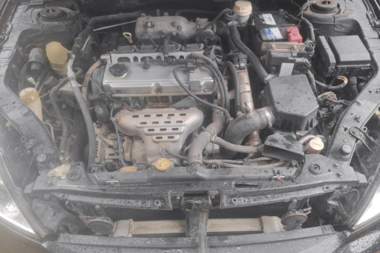 Used Mitsubishi Galant  Engine Bay