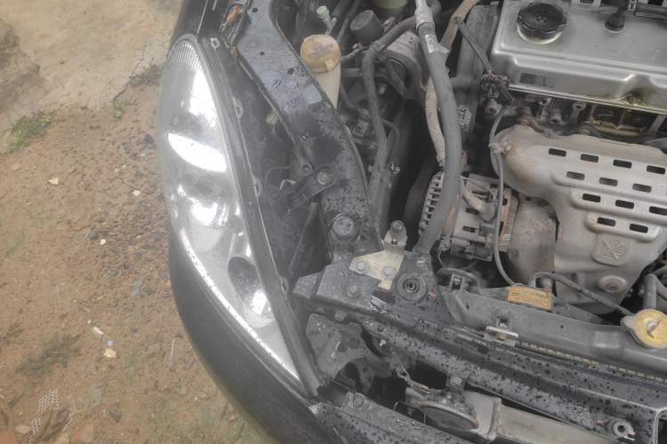 Used Mitsubishi Galant  Engine Bay Right