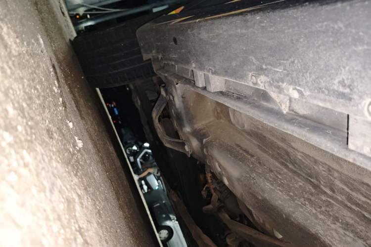 Used Mitsubishi Grandis 2007 2.4 7-Seater Comfort Edition Chassis Front Left
