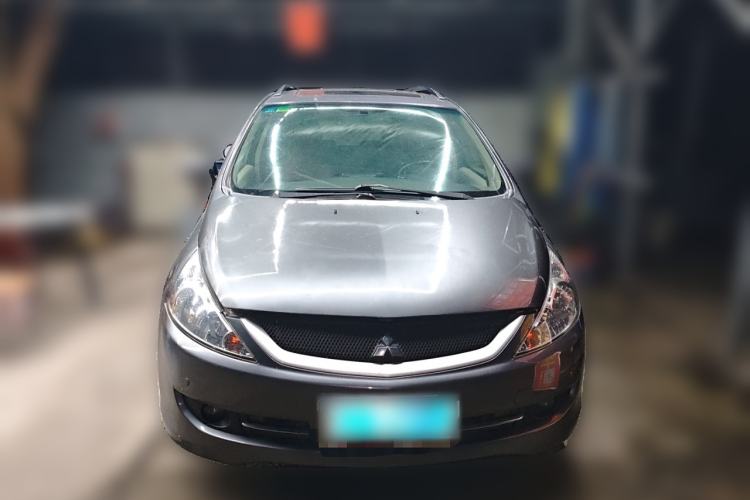 Used Mitsubishi Grandis 2007 2.4 7-Seater Comfort Edition Front