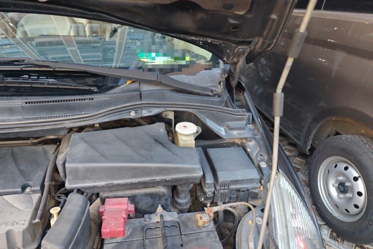 Used Mitsubishi Grandis 2009 2.4 6-Seater Elite Edition Engine Bay Left