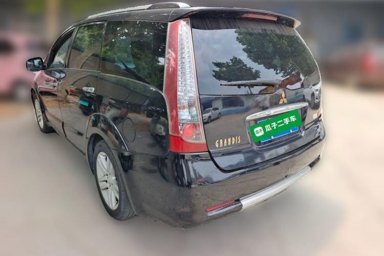 Used Mitsubishi Grandis 2009 2.4 6-Seater Elite Edition Rear Left 45 Deg